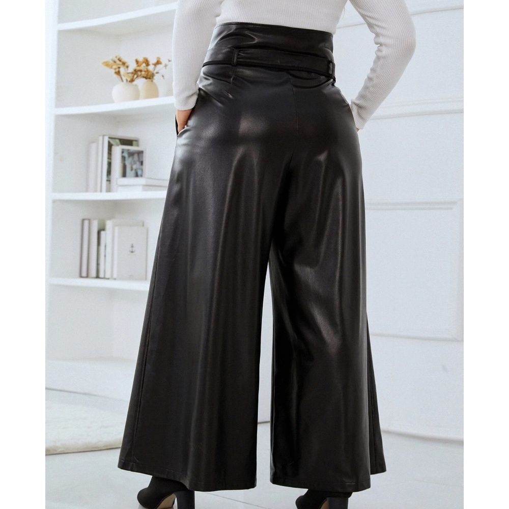 Plus black Vegan Leather Zip Wide leg Pants - Picture 3 of 4